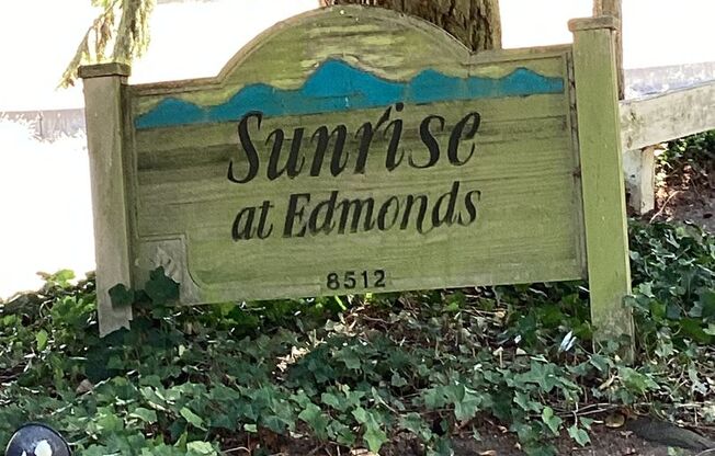 Charming Edmonds Condo with Two Garages and Modern Comforts