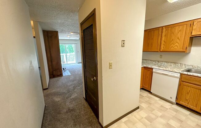 1 bed, 1 bath, 624 sqft, $680