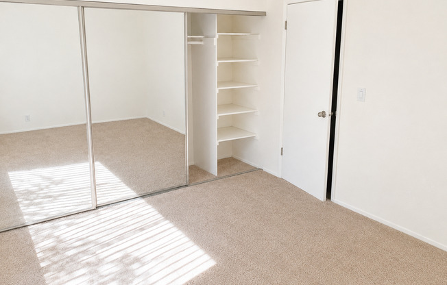 1 bed, 1 bath, 700 sqft, $1,400, Unit 1301