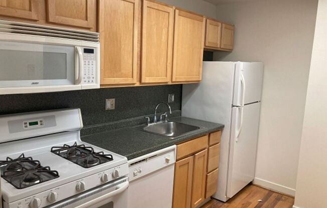 17 W. Preston St