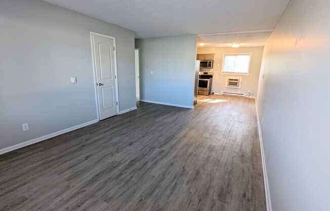 2 beds, 1 bath, $1,200, Unit Apt. 134