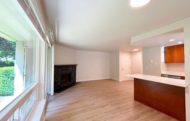 1 bed, 1 bath, 570 sqft, $2,245, Unit 2
