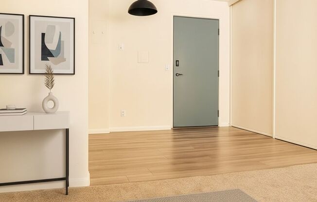 2 beds, 1 bath, 950 sqft, $1,325, Unit Unit 213