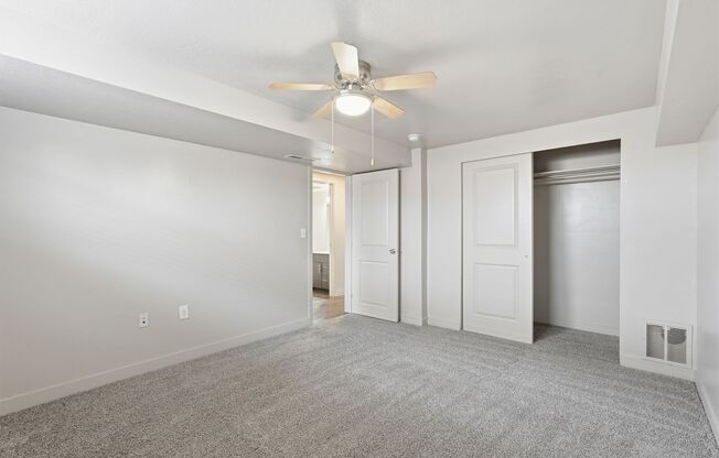 2 beds, 1 bath, 850 sqft, $1,250, Unit B-104