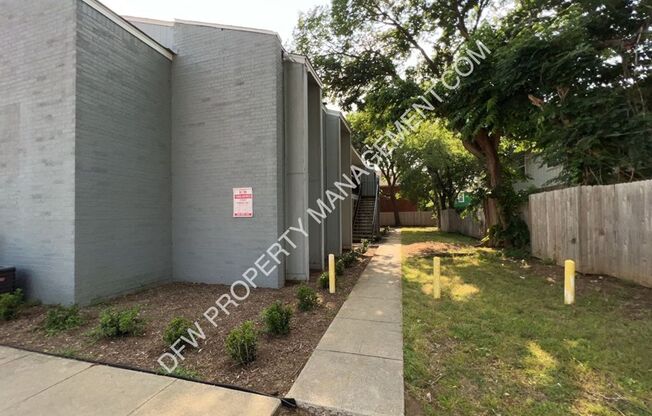 Two Bedroom, One Bathroom Apartment Home for Lease near UNT in Denton On Fry St