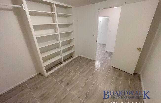 1 bed, 1 bath, 800 sqft, $1,099, Unit 3545 West Temple