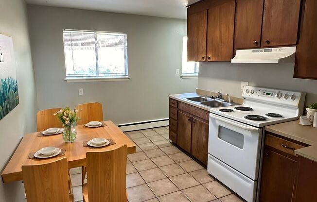 1936 W Uintah St.