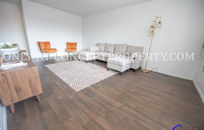 2 beds, 1 bath, 930 sqft, $1,249, Unit 56