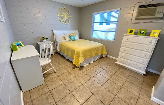 1 bed, 1 bath, $900