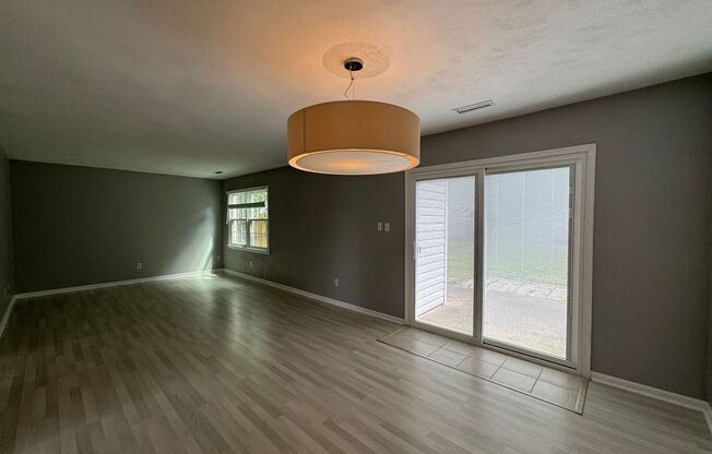 Welcome to this charming 3 bedroom "ASK ABOUT OUR ZERO DEPOSIT"