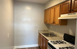 Studio, 1 bath, 600 sqft, $1,250, Unit 105