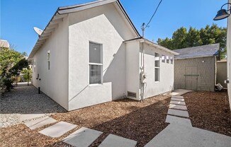 10808 SARAH ST