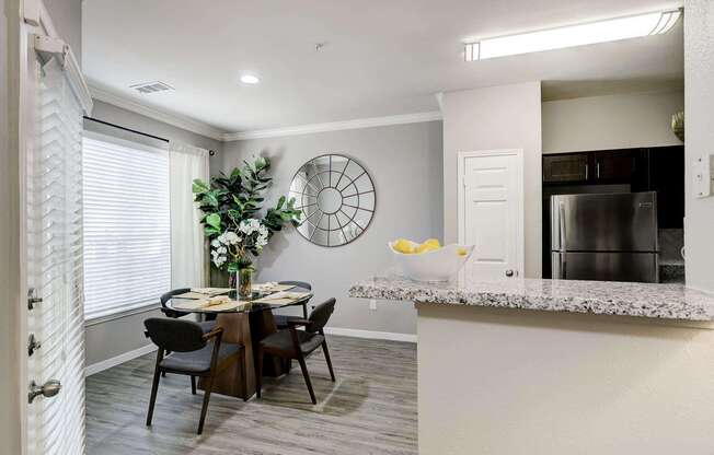 1 bed, 1 bath, 806 sqft, $1,356