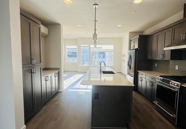 7629 NE 122 CT
