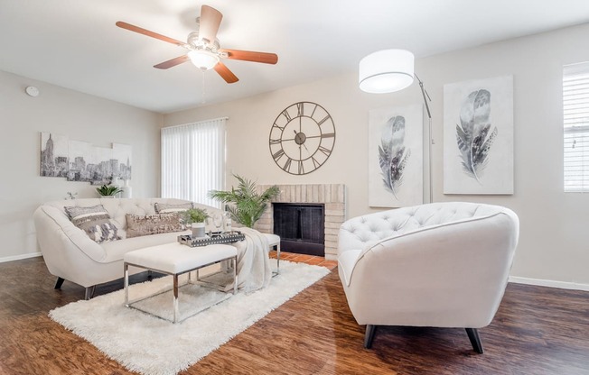 Modern Living Room  at Plaza DeVille, San Antonio