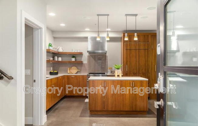 732 Boylston Ave E #A