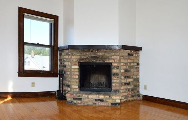 1 bed, 1 bath, 410 sqft, $955, Unit 19 - 301