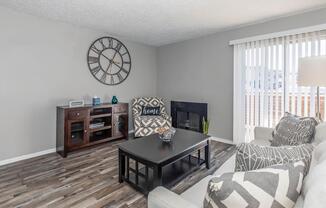 1 bed, 1 bath, 668 sqft, $975