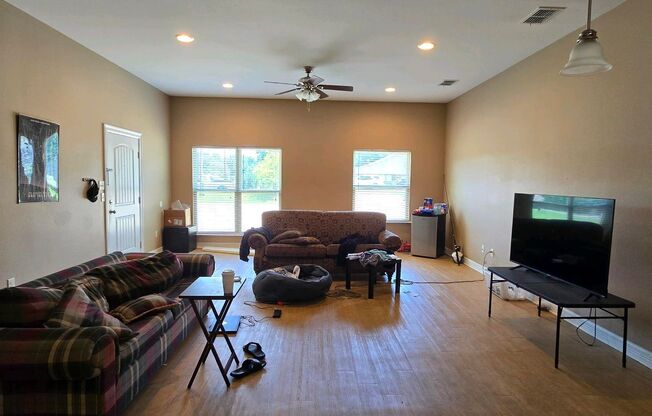 2806 MCDONALD RD