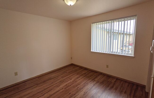 1 bed, 1 bath, 650 sqft, $1,195, Unit 11