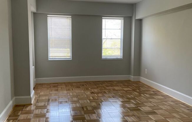 1 bed, 1 bath, 925 sqft, $1,994, Unit 122