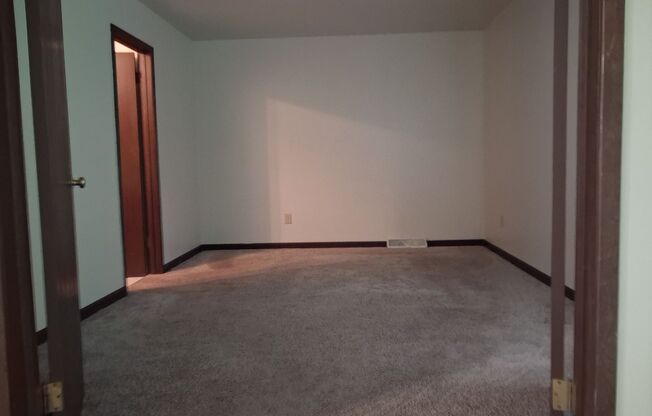 2 beds, 1.5 baths, 1,000 sqft, $1,650, Unit 8167-8167B