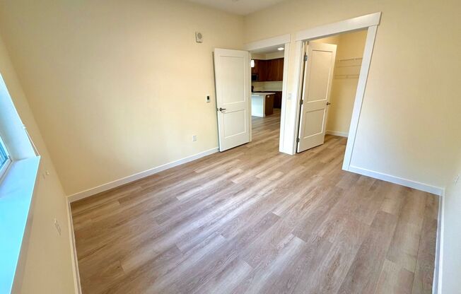 1 bed, 1 bath, 800 sqft, $1,600, Unit C105