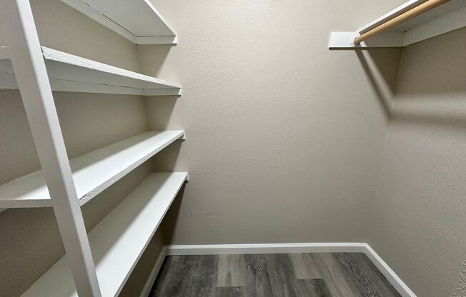 1 bed, 1 bath, 714 sqft, $1,475, Unit 123B