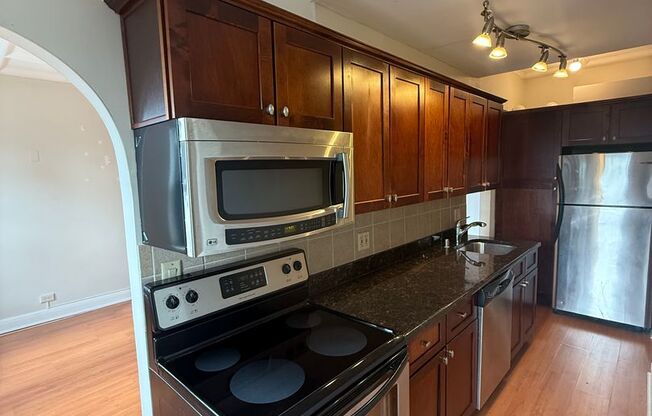 1 bed, 1 bath, 714 sqft, $2,616, Unit 1801