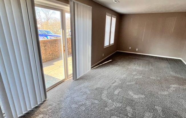 1 bed, 1 bath, 780 sqft, $979, Unit 013