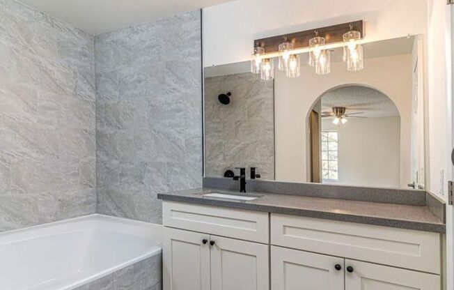 GUARD GATED / Canyon Gate Highly upgraded 2/2 2nd floor unit.