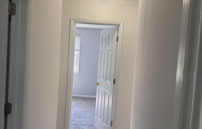 3 beds, 1 bath, 1,000 sqft, $1,800, Unit 145HS