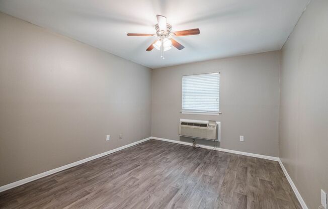 1 bed, 1 bath, 672 sqft, $1,100, Unit 2298-11