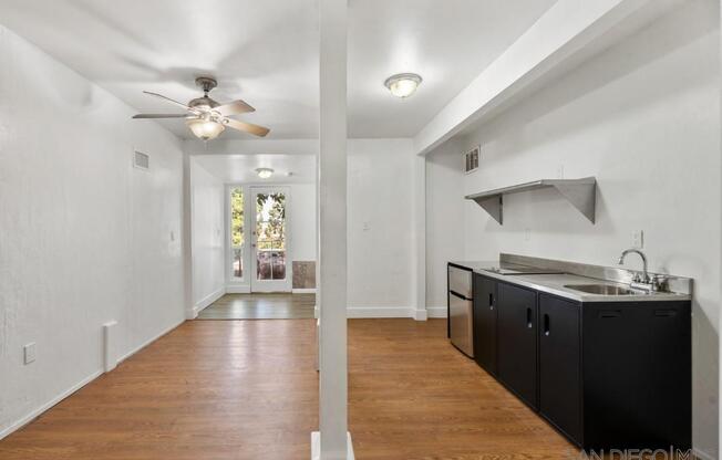 8038 LEMON AVE