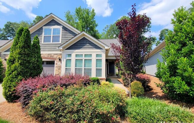 8011 PARKNOLL DR