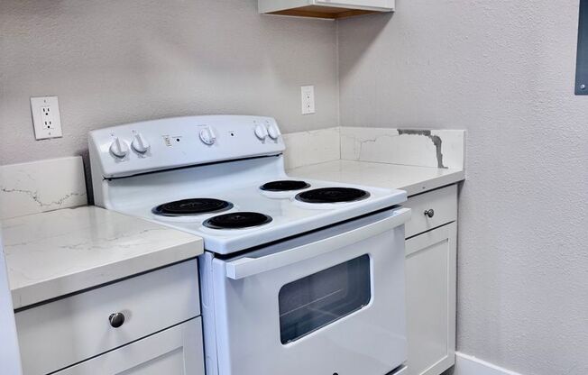 2 beds, 2 baths, 860 sqft, $1,895, Unit 18A