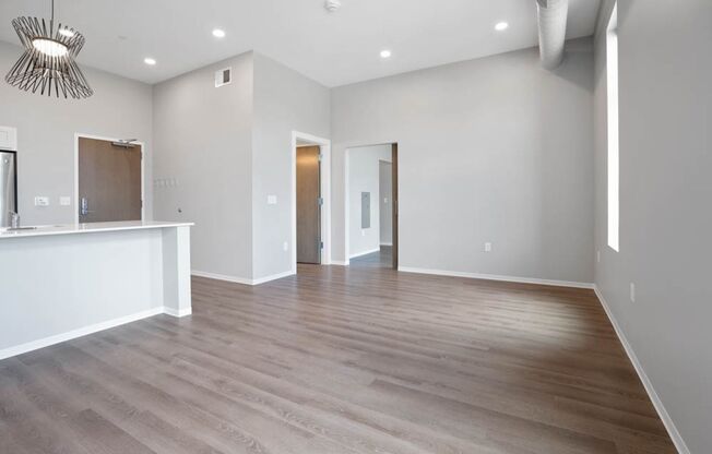 1 bed, 1 bath, 675 sqft, $1,400, Unit 1325