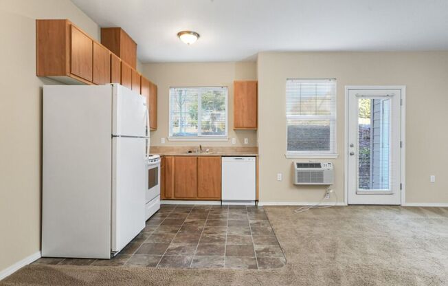 1 bed, 1 bath, 725 sqft, $1,245, Unit 1684-202