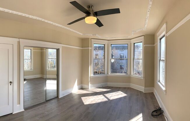 572-576 Valencia