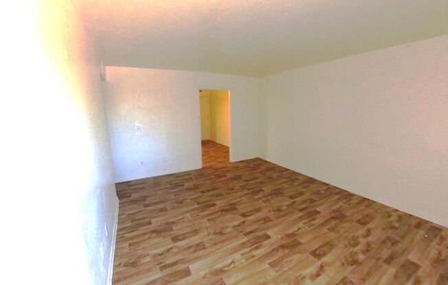 2 beds, 2 baths, 863 sqft, $1,170, Unit 23
