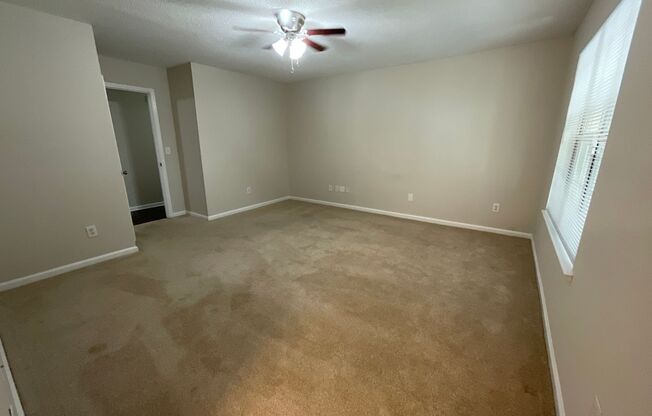 2 beds, 2 baths, 1,190 sqft, $1,550, Unit 2708-3 - Remodel