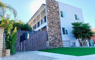 2143 Franklin Ave