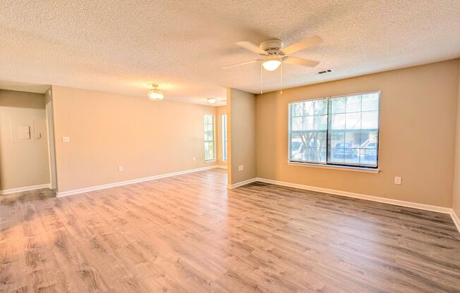 Remodeled and Move-in Ready Condo! | 1 br 1ba | Near NEGA Medical Center