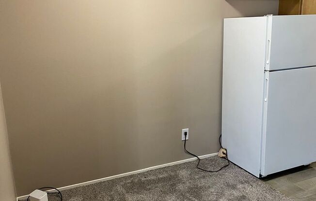 1 bed, 1 bath, 673 sqft, $989, Unit 12732S