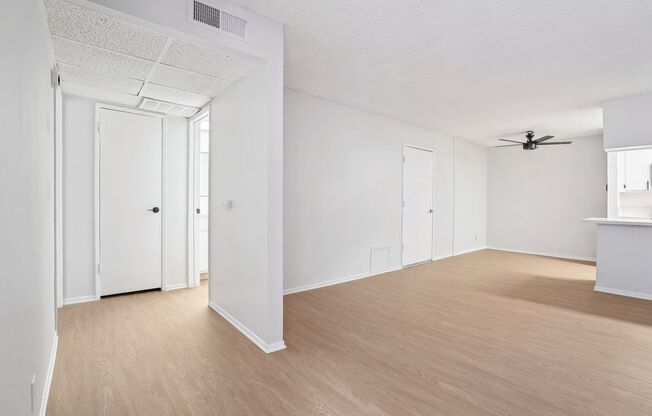 1 bed, 1 bath, 650 sqft, $1,748, Unit 118