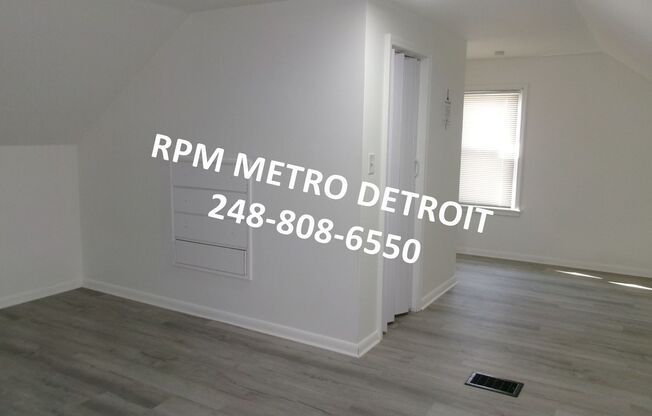 3 beds, 1 bath, $1,595, Unit (OM)