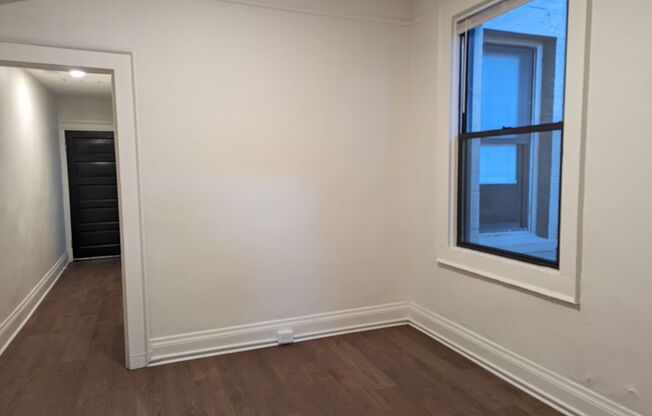 1 bed, 1 bath, 710 sqft, $1,000, Unit 17