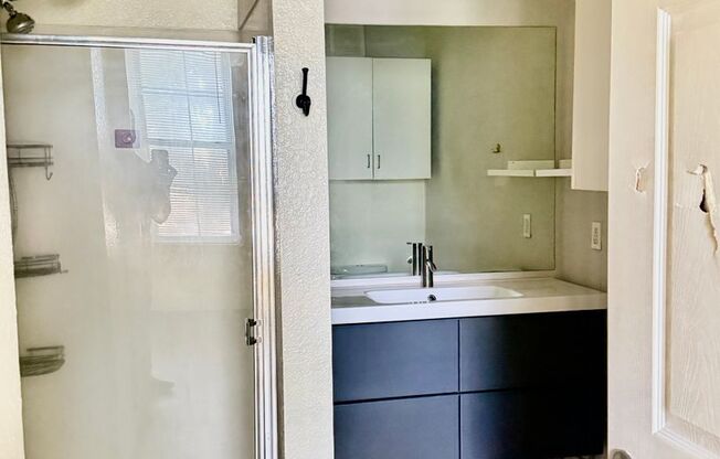 1 bed, 1 bath, $1,675, Unit Unit 378