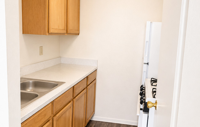 2 beds, 1 bath, 750 sqft, $1,005