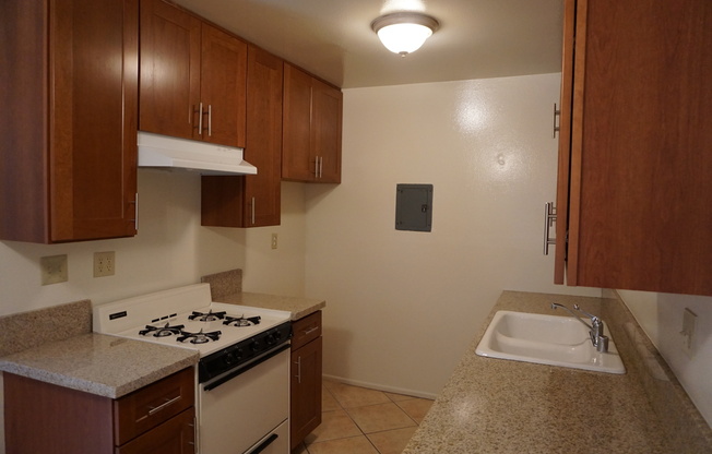 1 bed, 1 bath, 650 sqft, $1,975